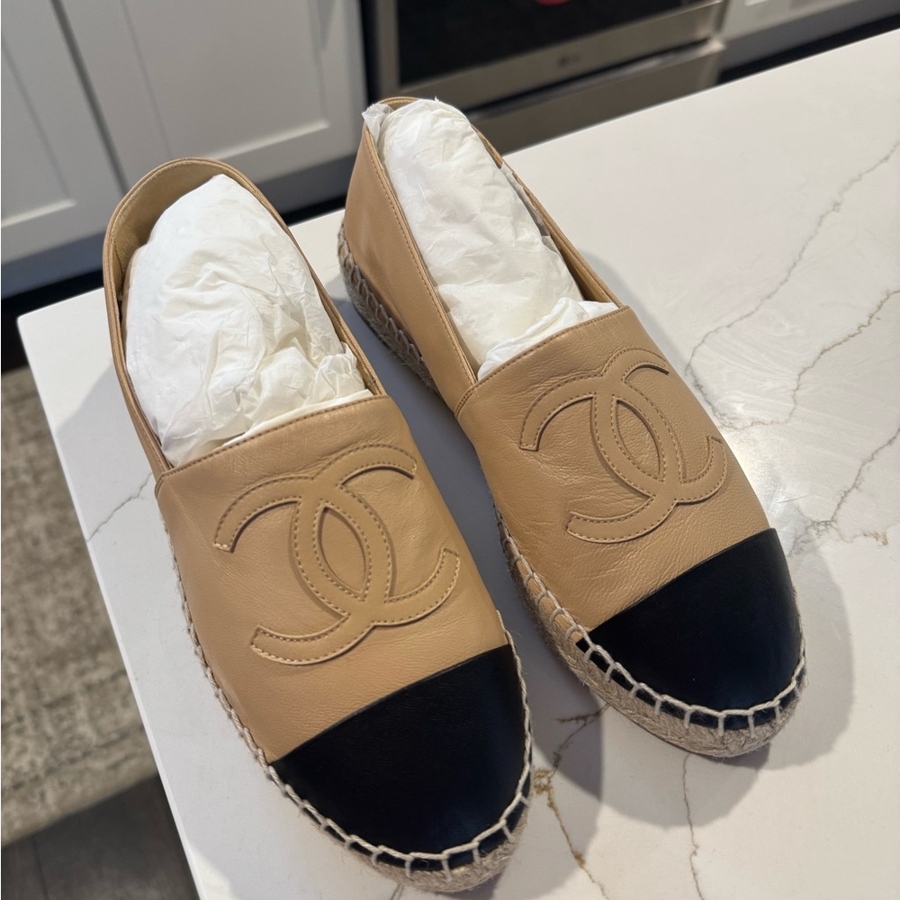 CHANEL Tan and Black Espadrilles